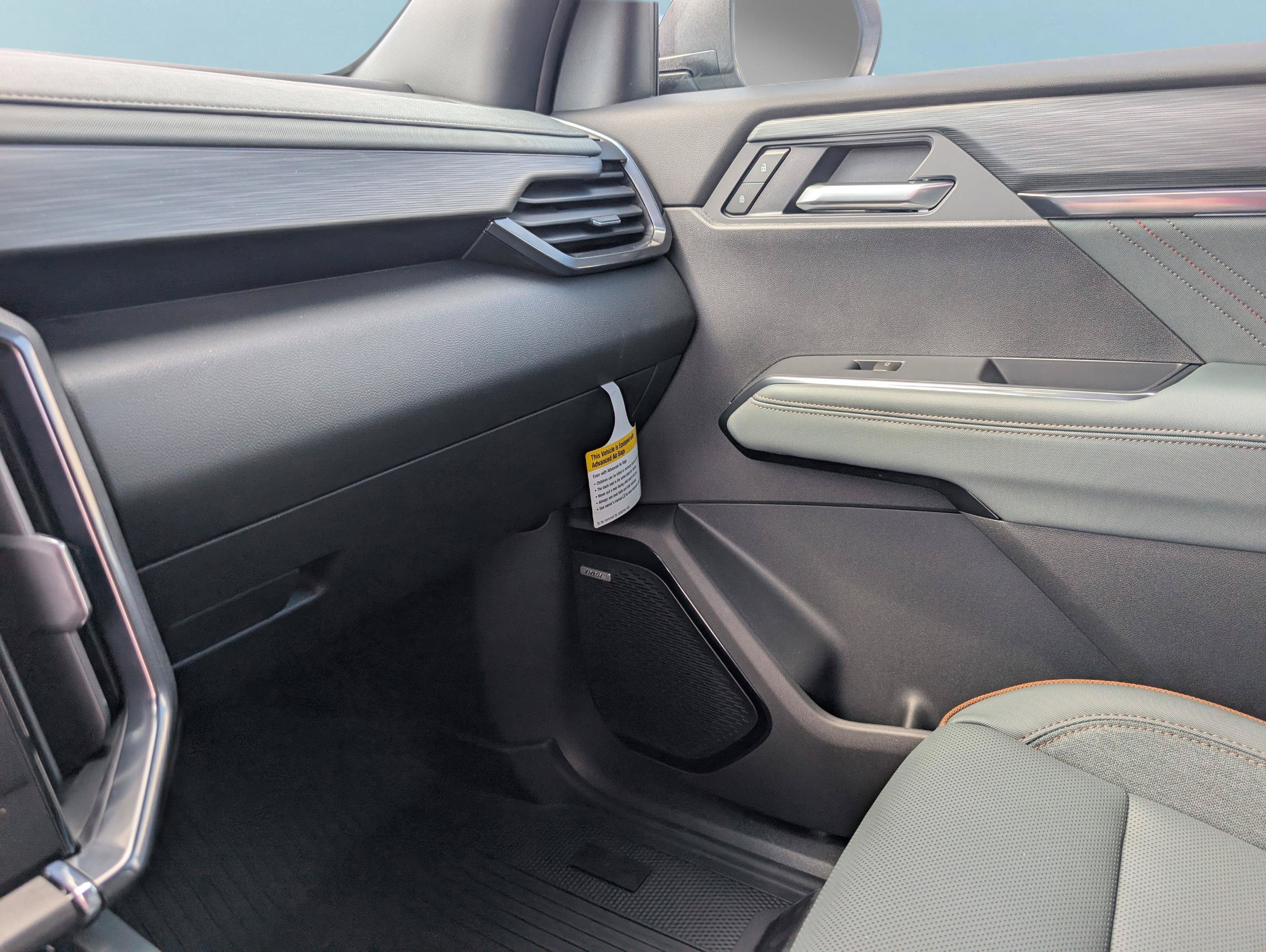New 2026 GMC Acadia AT4 w/ LPO, Floor Liner Package AWD/4WD image 60