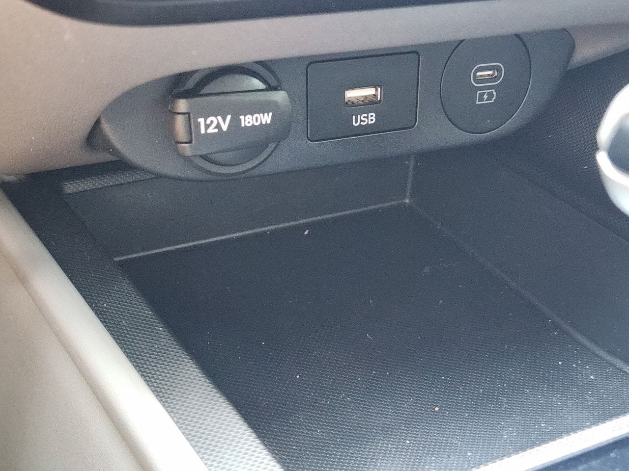 Certified 2025 Hyundai Elantra SE FWD image 17