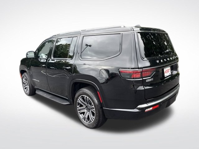 Used 2025 Jeep Wagoneer 4WD w/ Premium Group I image 7