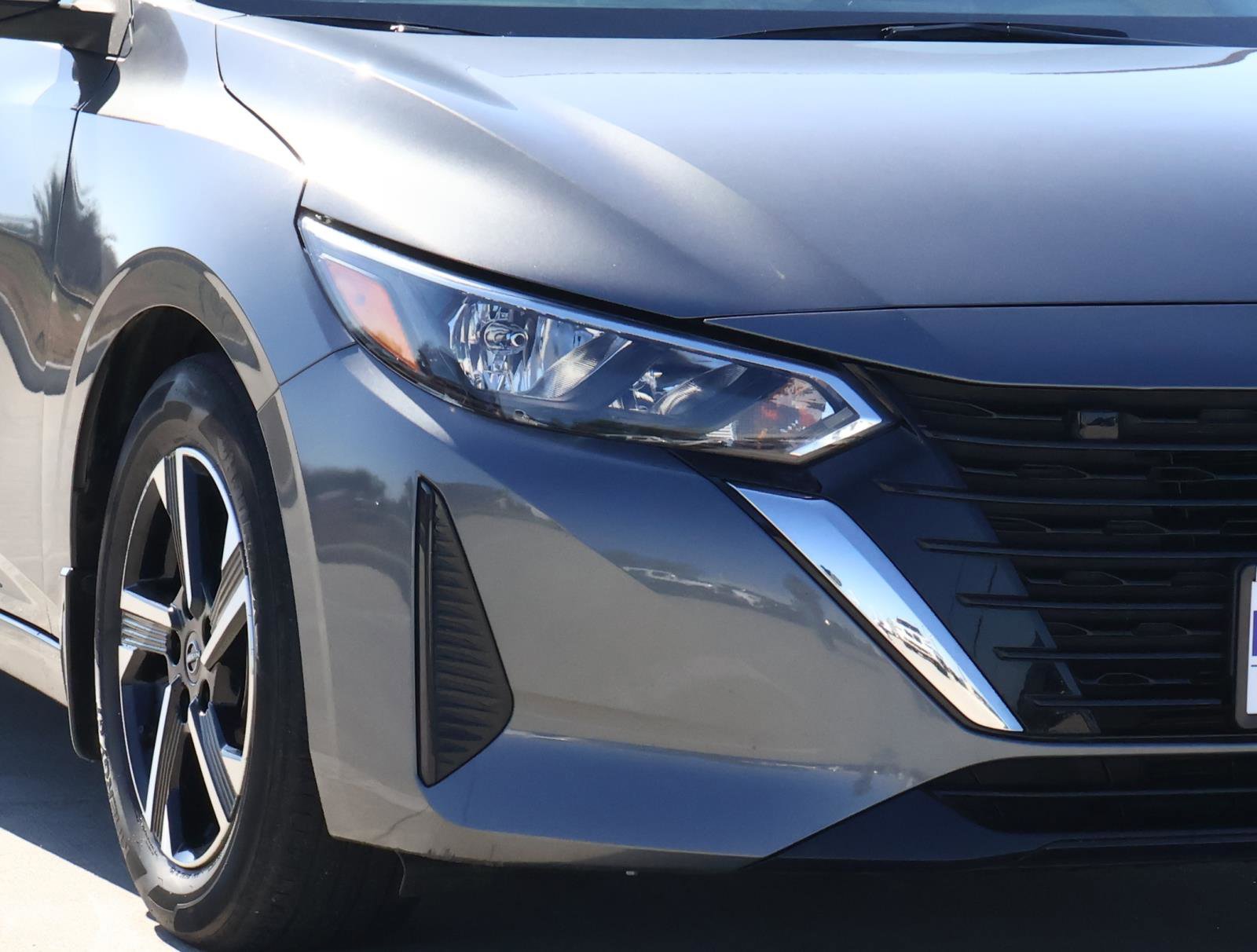 Used 2025 Nissan Sentra SV w/ All-Weather Package image 7