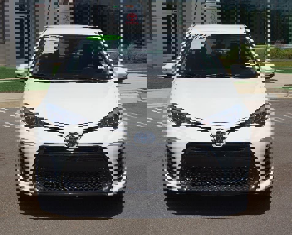 Used 2018 Toyota Corolla SE FWD image 23