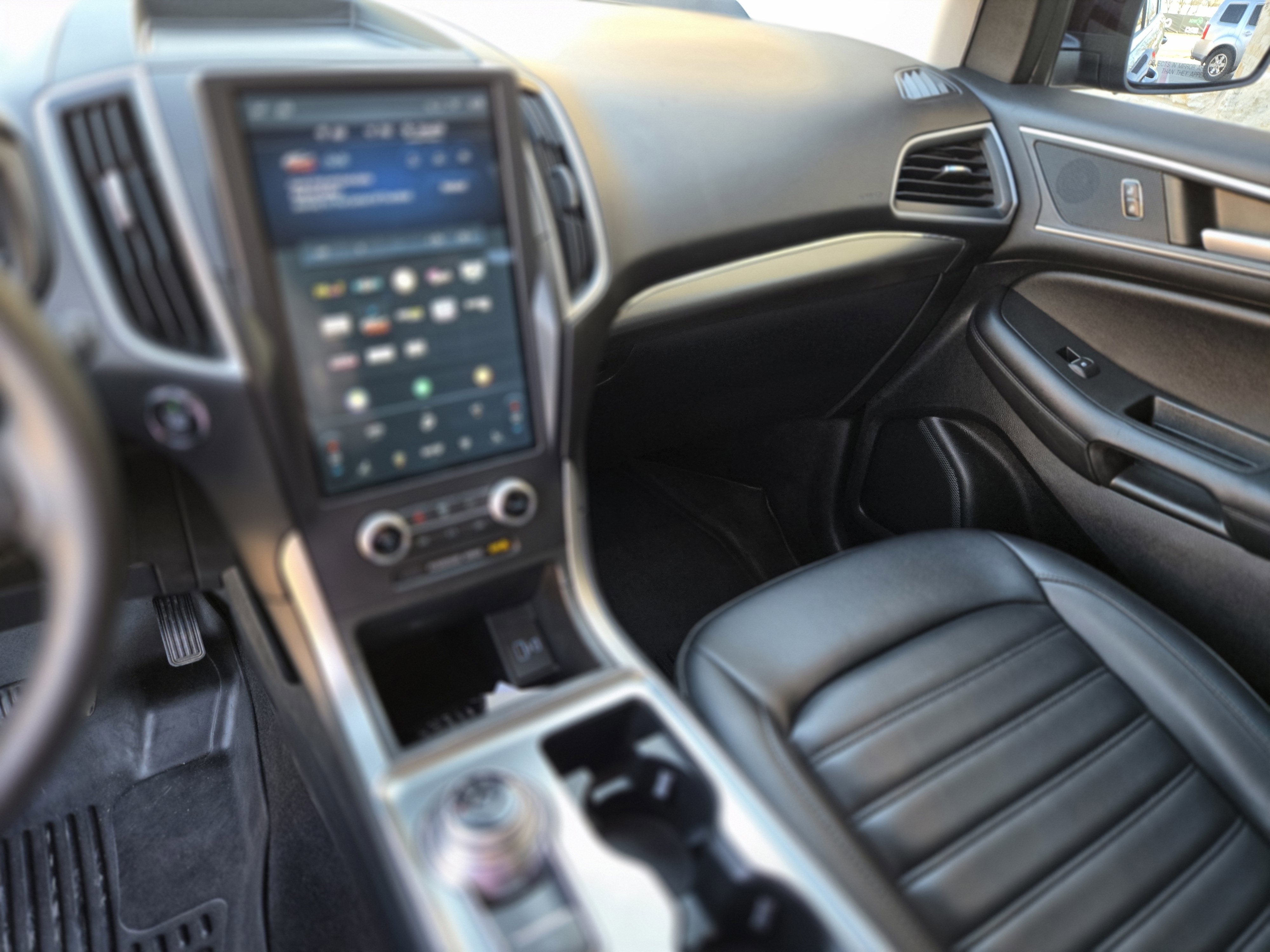 Used 2022 Ford Edge SEL w/ Convenience Package image 13