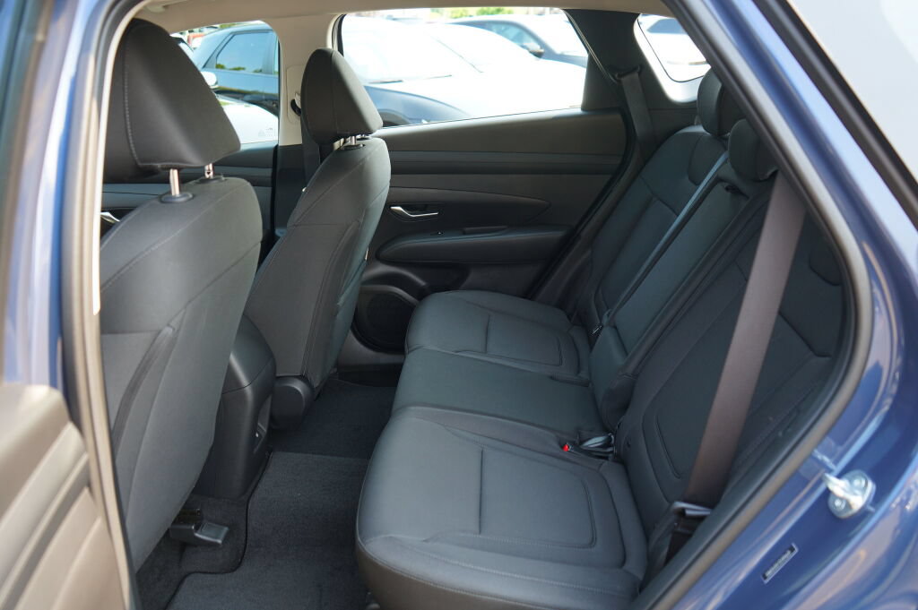 Certified 2025 Hyundai Tucson SE FWD image 24