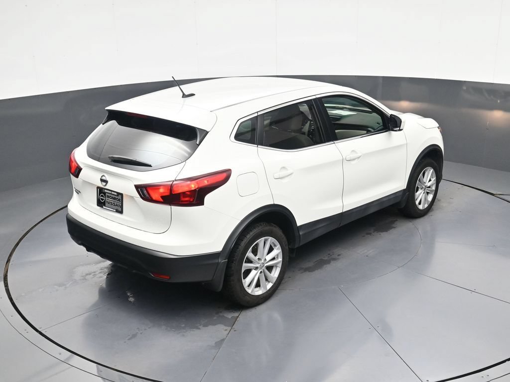 Used 2017 Nissan Rogue Sport S w/ S Appearance Package FWD image 32