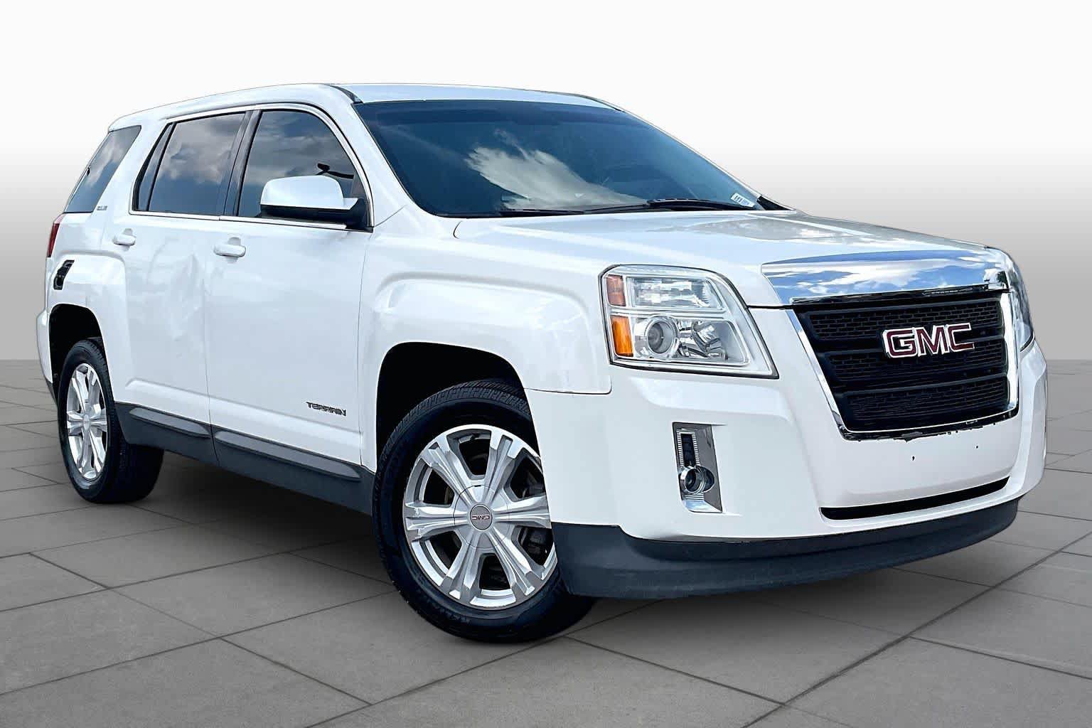 Used 2017 GMC Terrain SLE FWD image 3