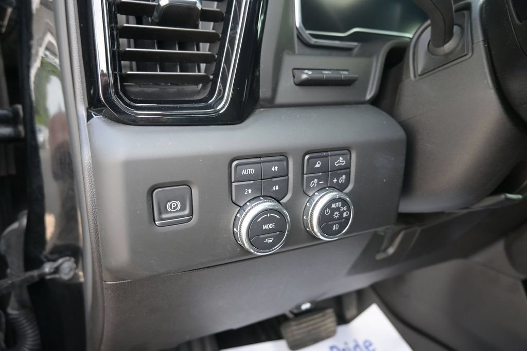 Used 2025 GMC Sierra 2500 AT4X AWD/4WD image 25