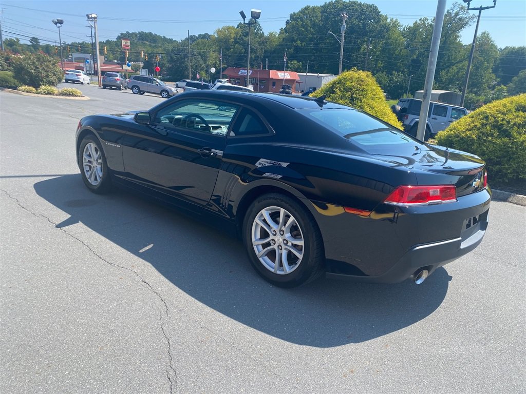 Used 2015 Chevrolet Camaro LS RWD image 6