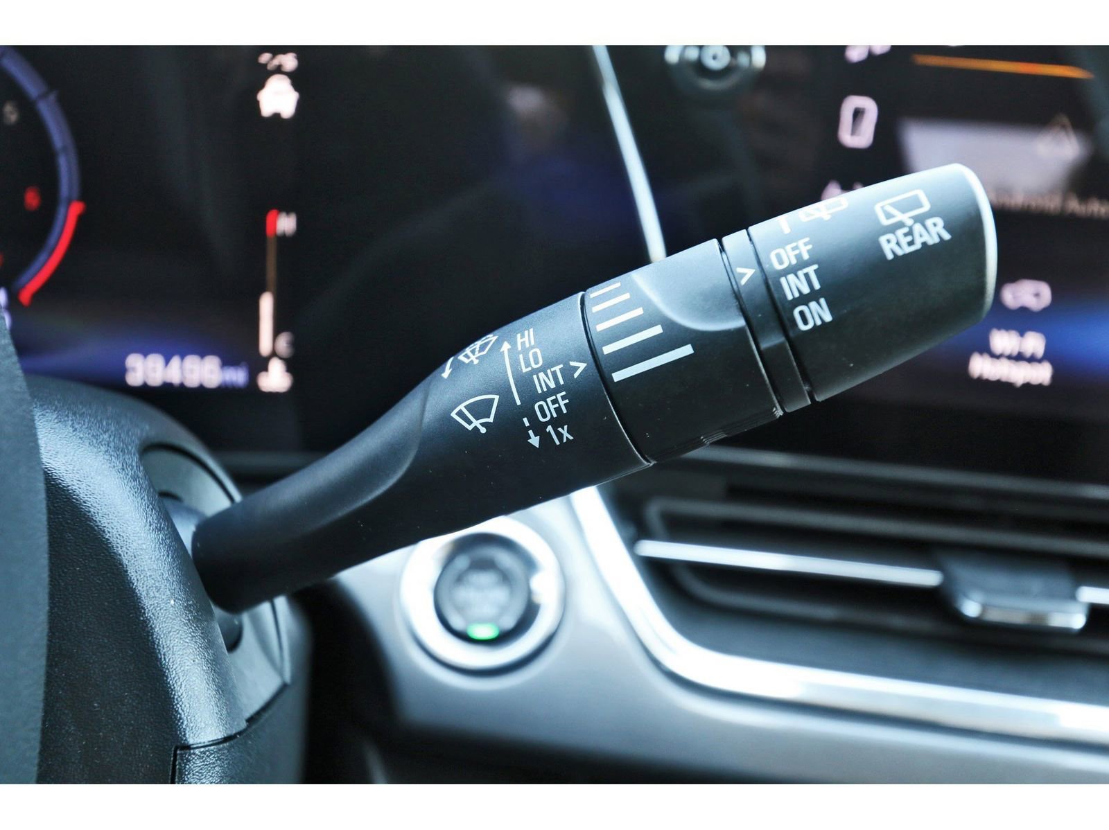 Used 2024 Chevrolet Trax ACTIV w/ Driver Confidence Package image 21