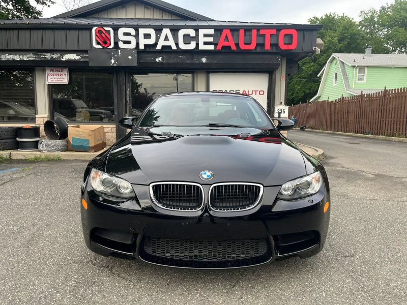 Used 2013 BMW M3 Coupe w/ Premium Pkg RWD image 2