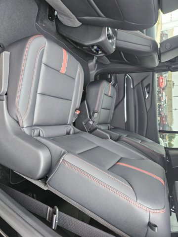 New 2026 Chevrolet Traverse RS image 8