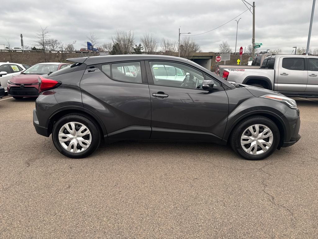 Used 2021 Toyota C-HR LE image 9