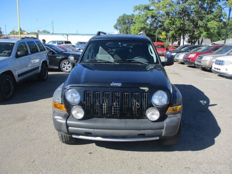 Used 2005 Jeep Liberty Renegade AWD/4WD image 3