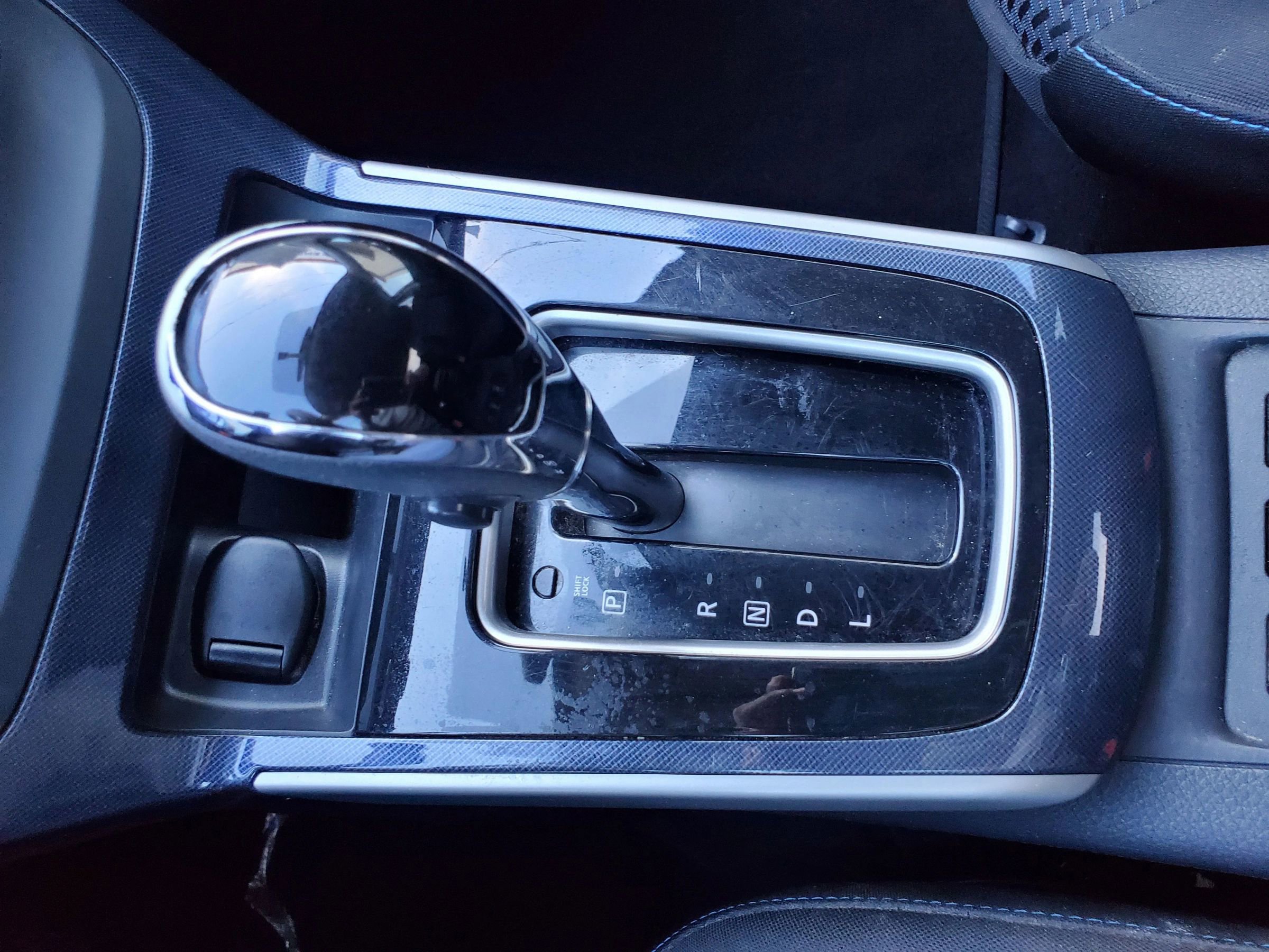 Used 2017 Nissan Sentra SR image 40