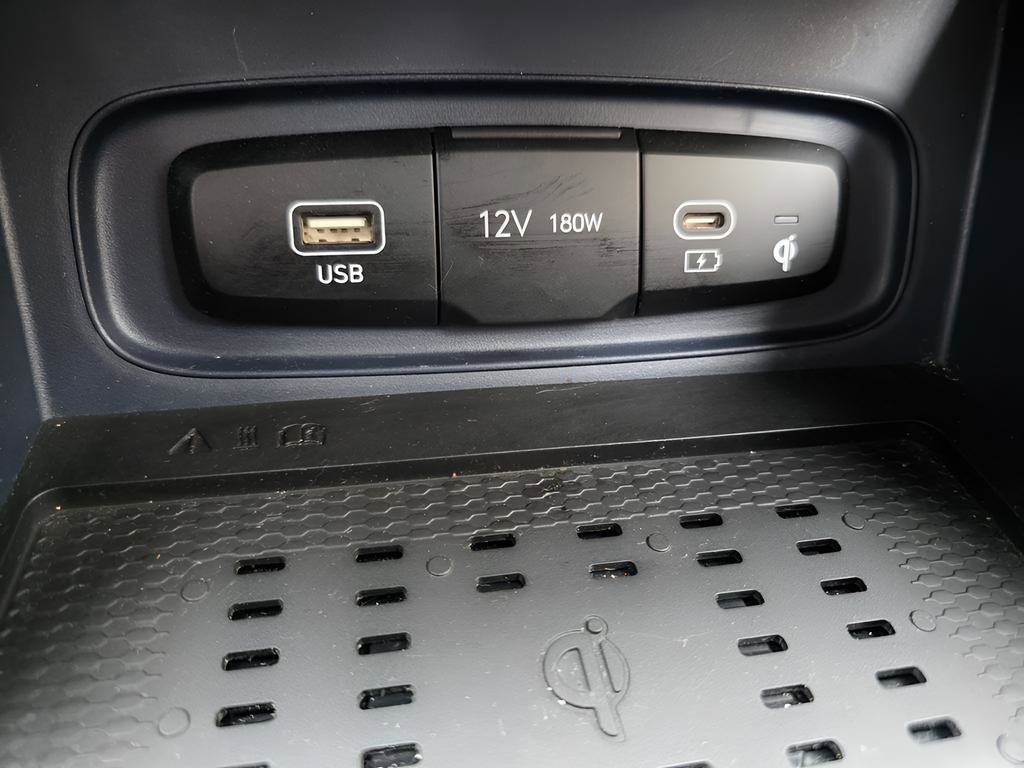 Certified 2024 Hyundai Venue Limited image 33