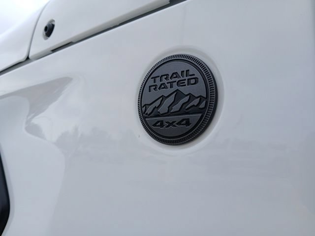 Used 2023 Jeep Gladiator Overland AWD/4WD image 10