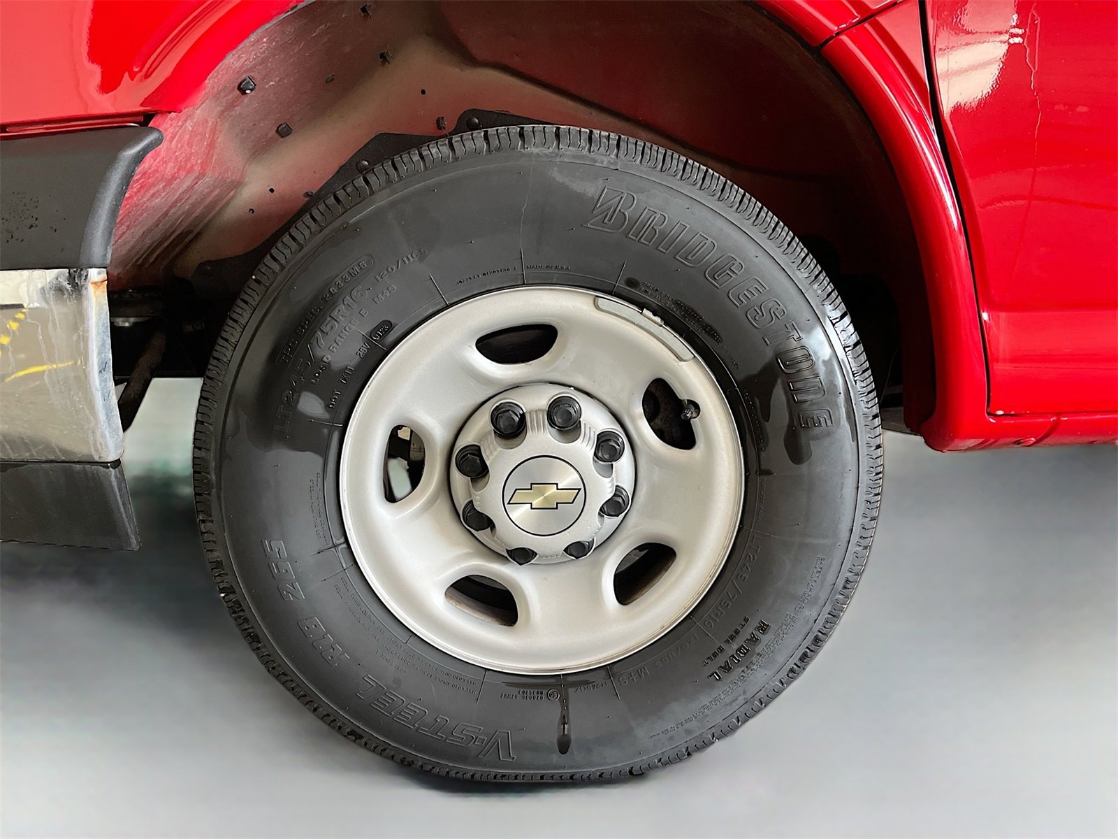 Used 2024 Chevrolet Express 2500 w/ Communications Package image 28