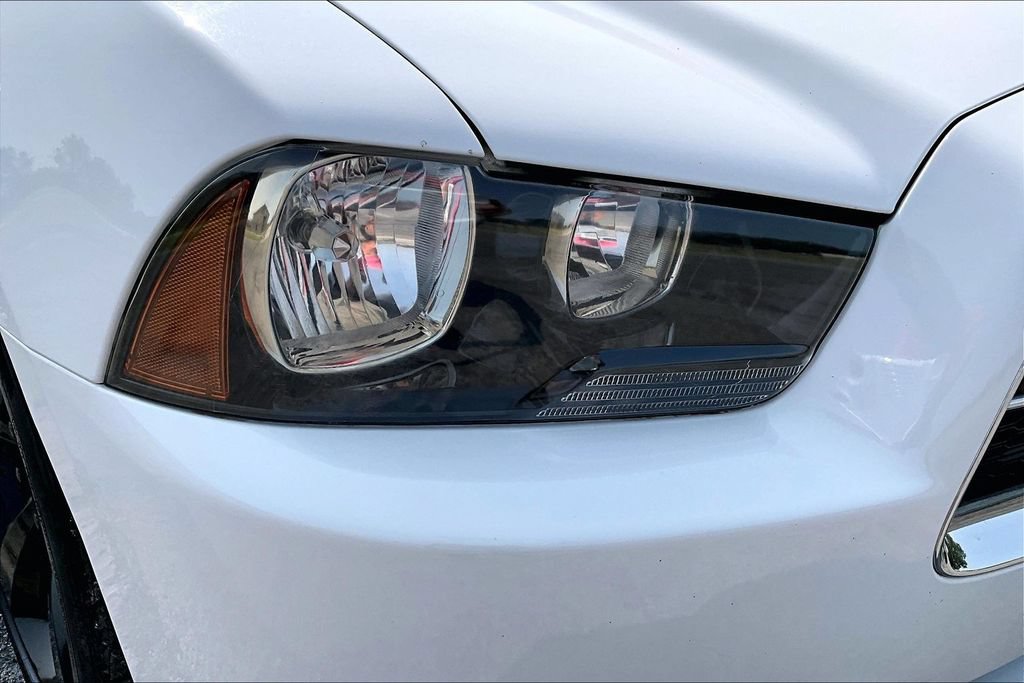Used 2013 Dodge Charger SE RWD image 25