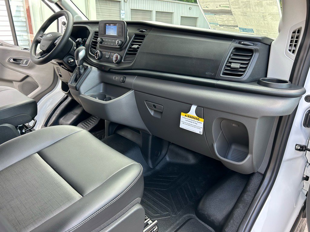New 2025 Ford Transit 250 148 Medium Roof image 26