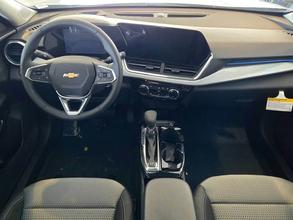New 2026 Chevrolet Trax LT w/ Driver Confidence Package FWD image 18