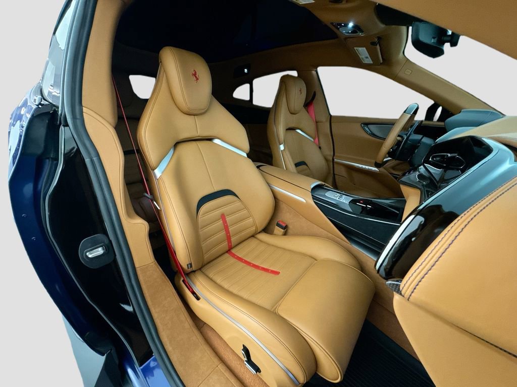 Used 2024 Ferrari Purosangue AWD/4WD image 32
