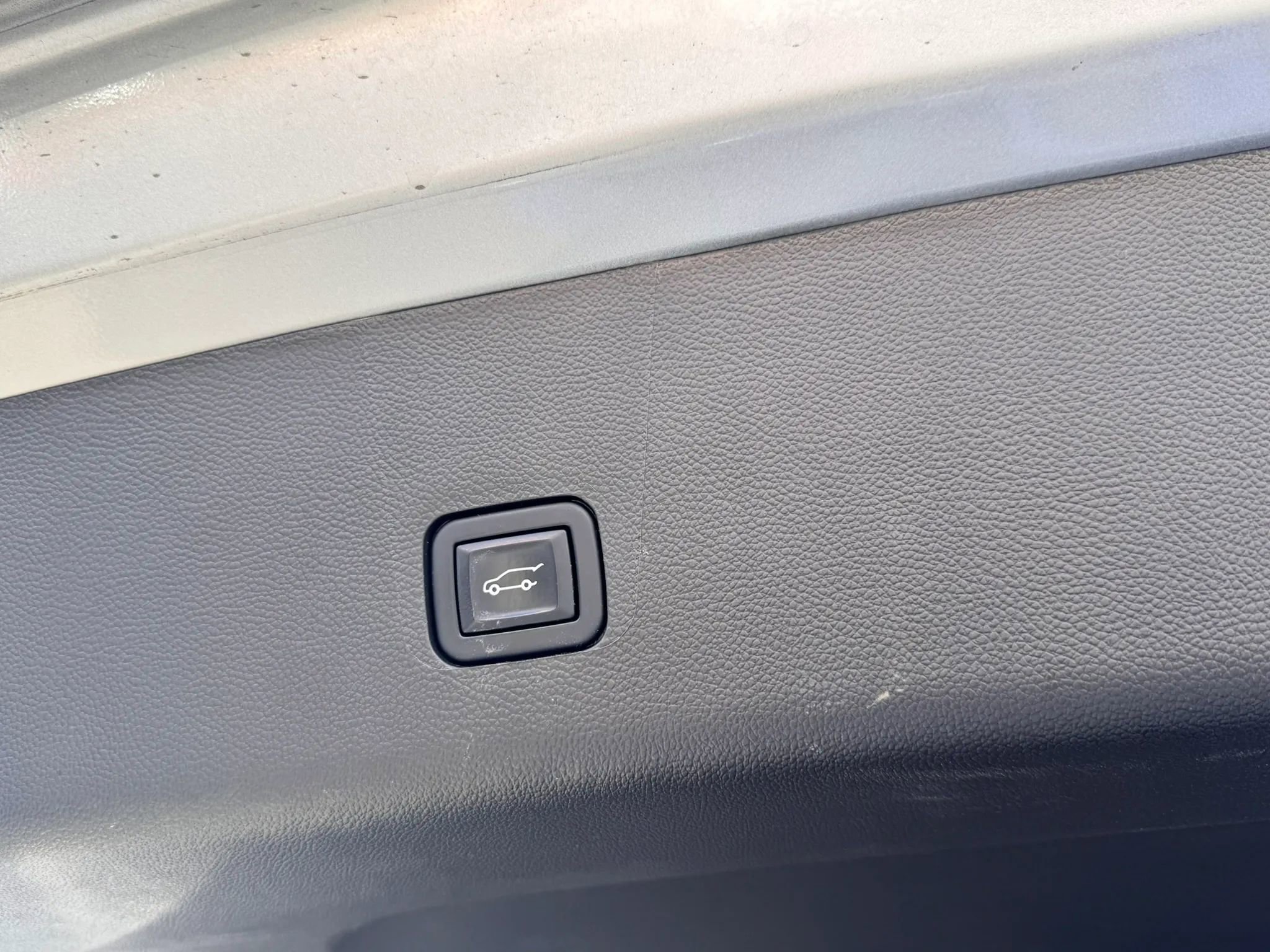 Used 2021 Chevrolet Traverse Premier AWD/4WD image 30