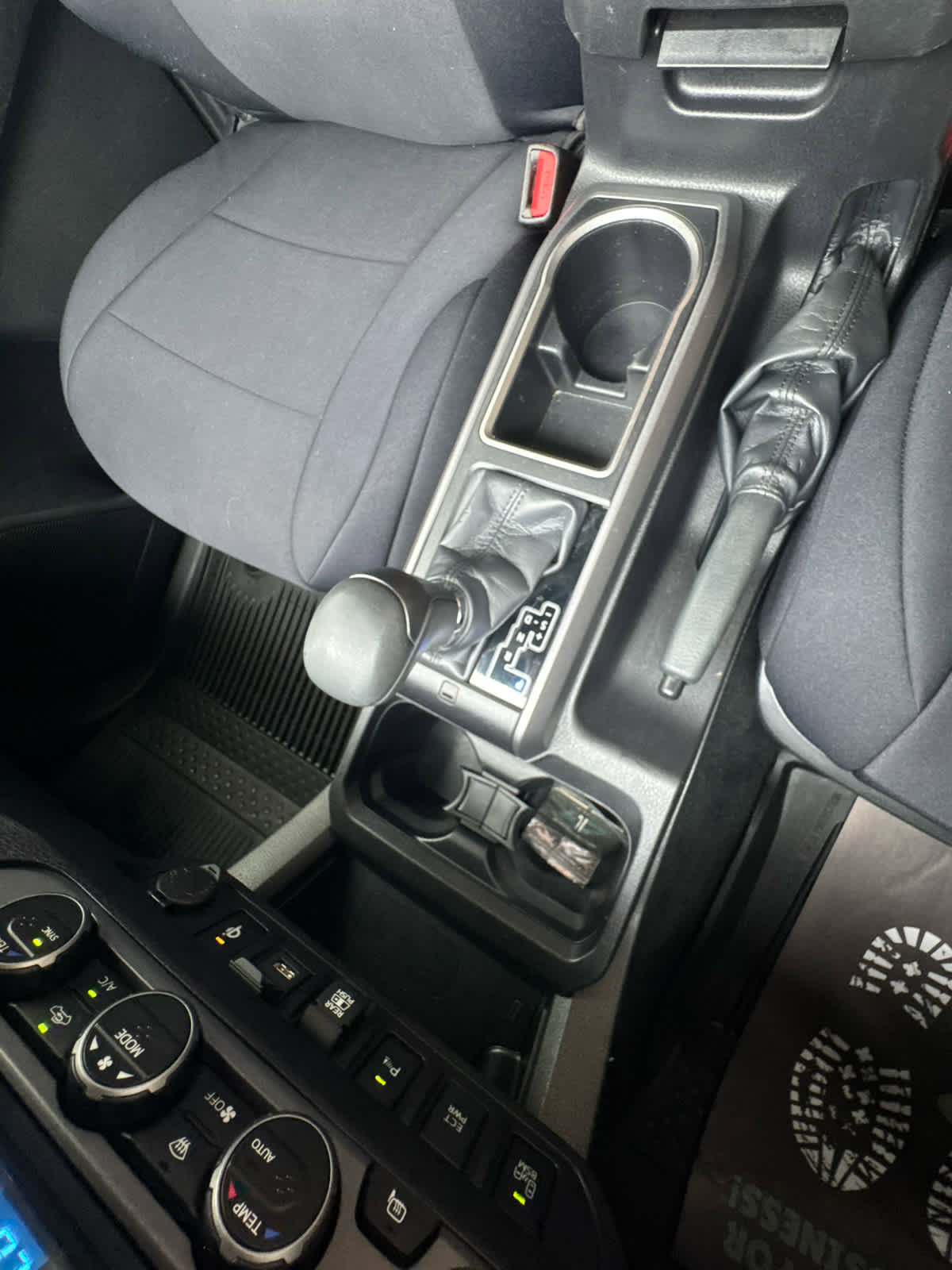 Used 2023 Toyota Tacoma TRD Off-Road AWD/4WD image 19