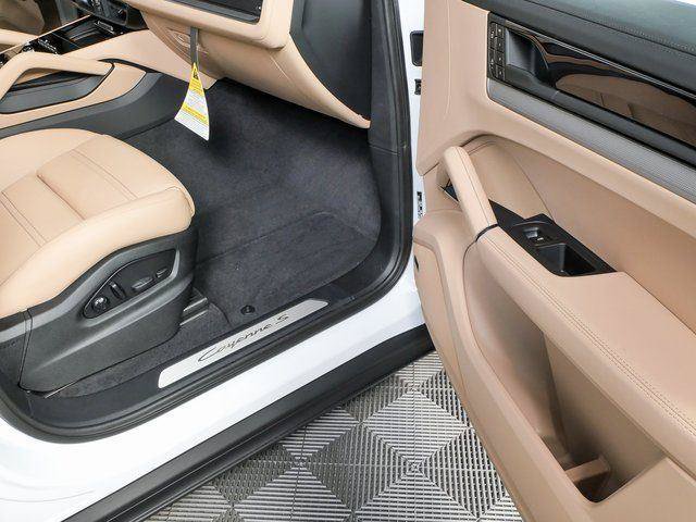 New 2026 Porsche Cayenne S AWD/4WD image 26