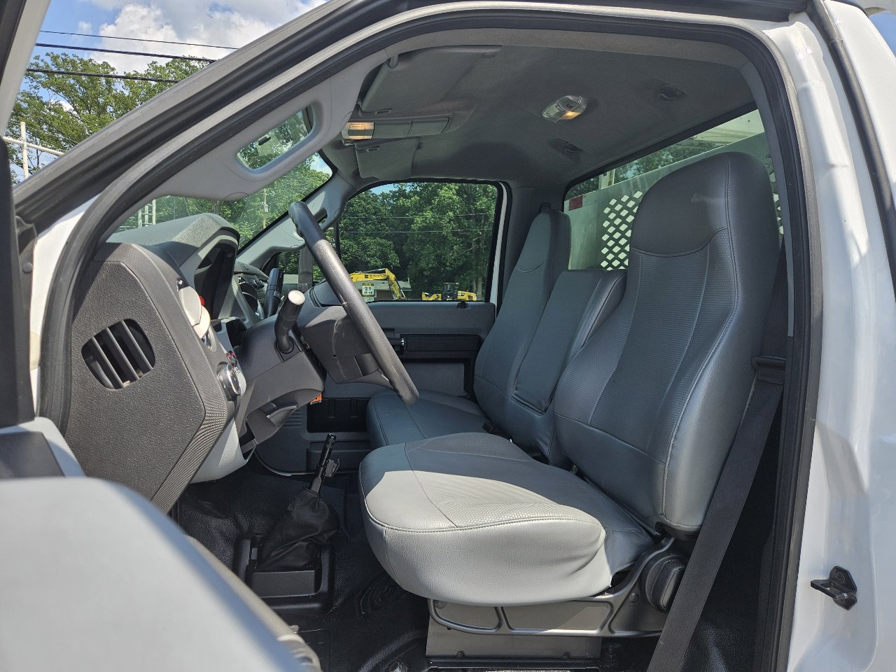 Used 2022 Ford F650 2WD Regular Cab Super Duty image 47