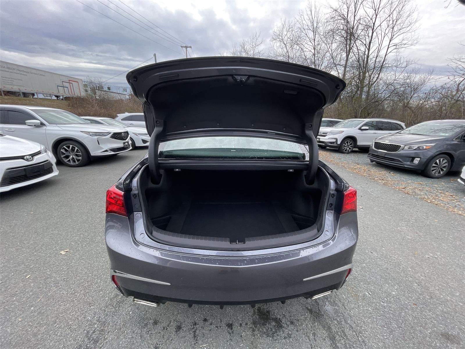 Certified 2018 Acura TLX V6 SH-AWD w/ Technology Pkg image 24