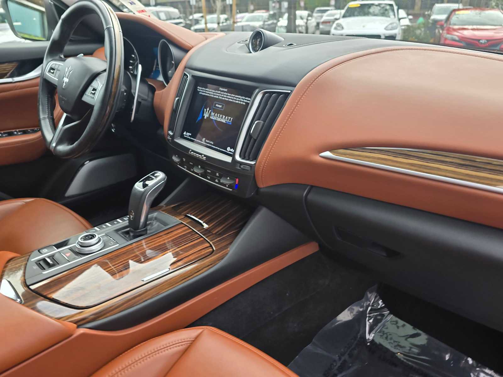 Used 2020 Maserati Levante S GranLusso image 12