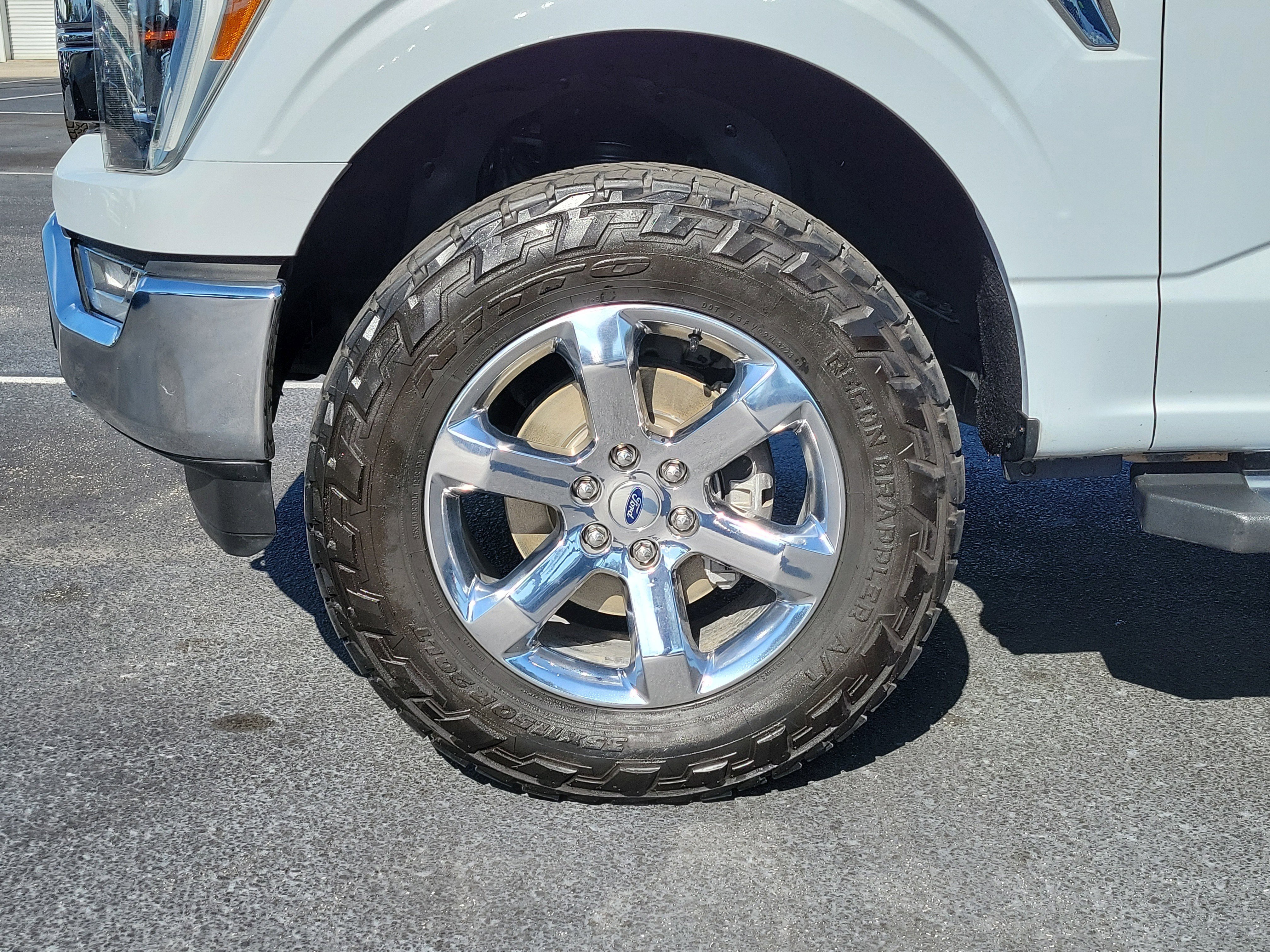 Used 2021 Ford F150 Lariat w/ Equipment Group 502A High image 5