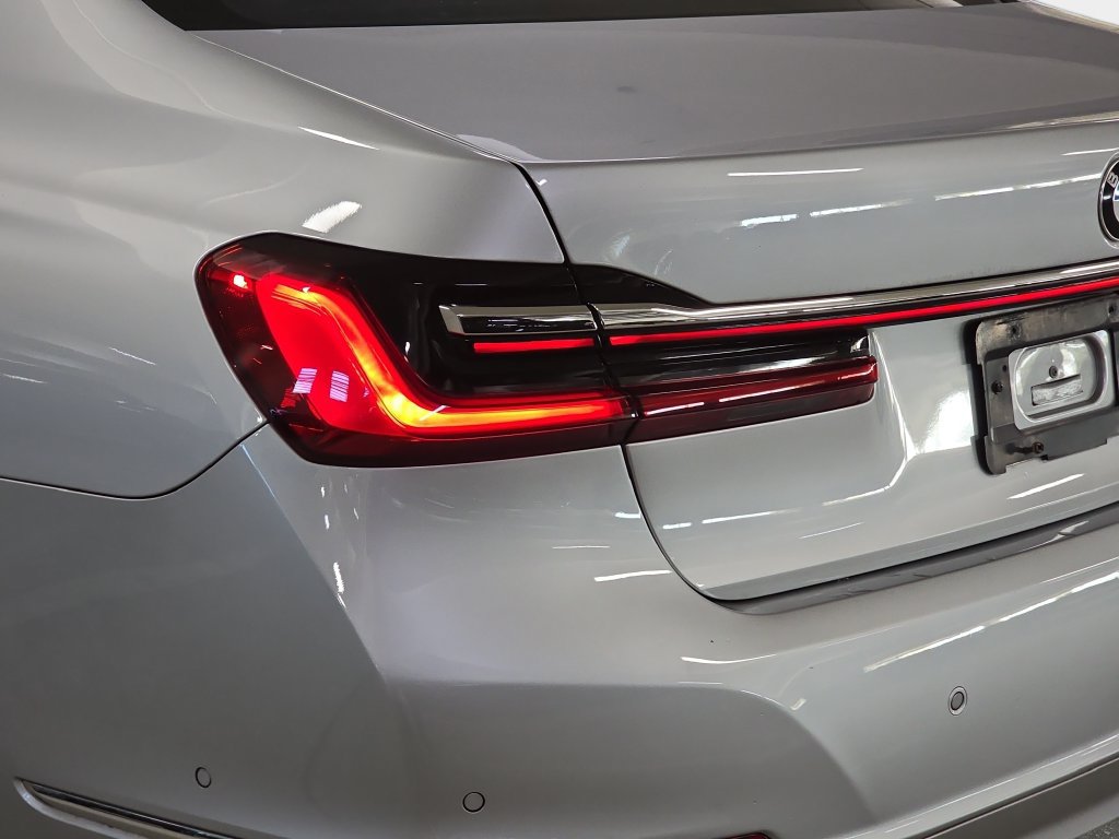 Used 2020 BMW 740i RWD image 30