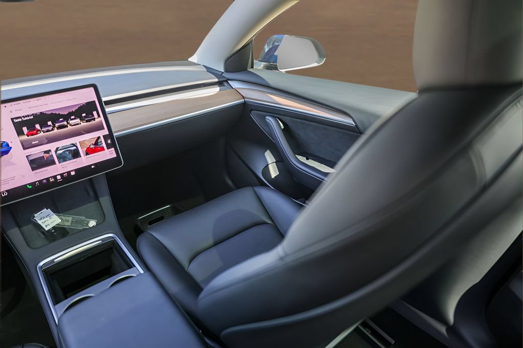 Used 2023 Tesla Model 3 Standard Range RWD image 25