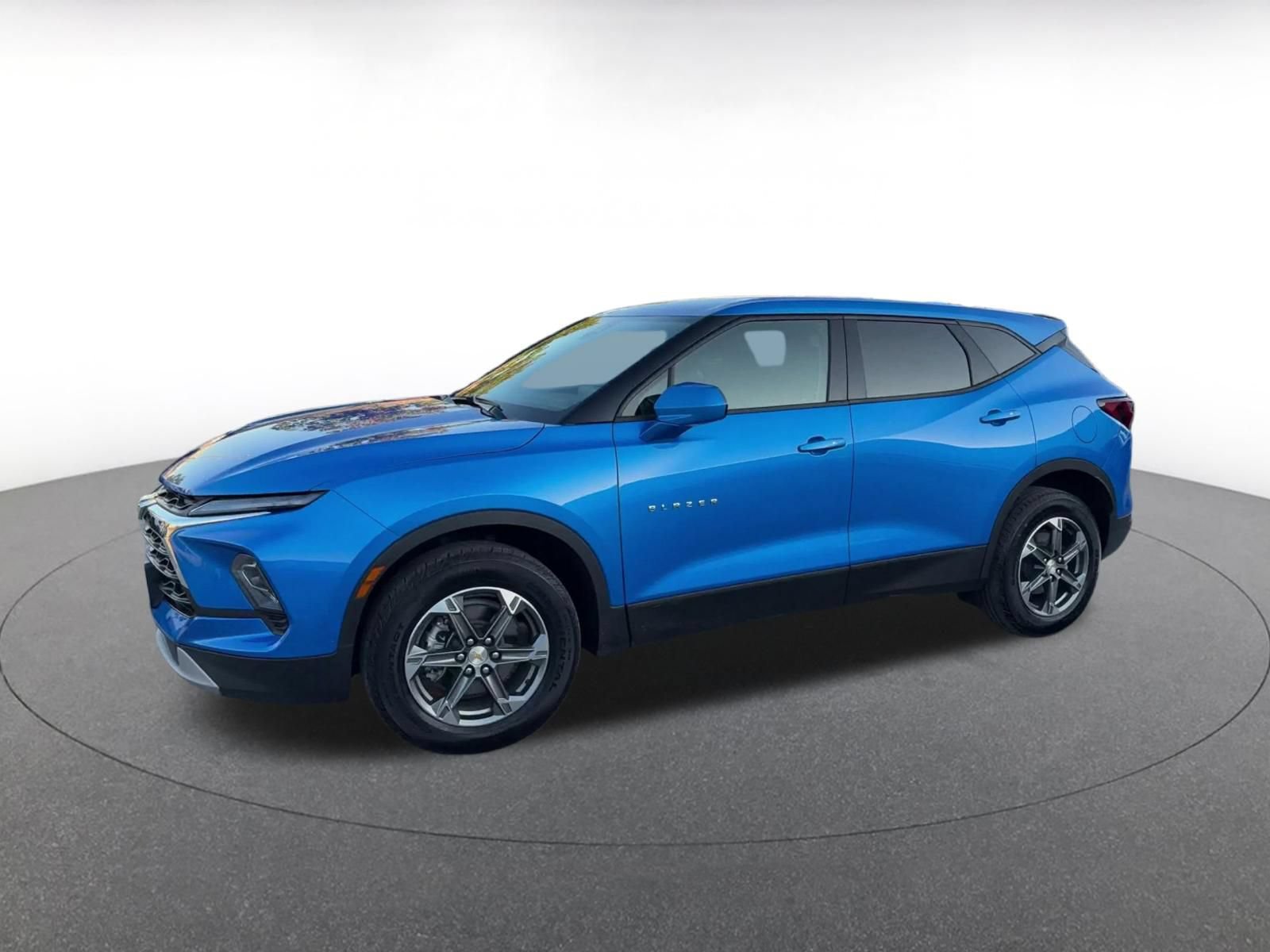 Used 2026 Chevrolet Blazer LT FWD image 7