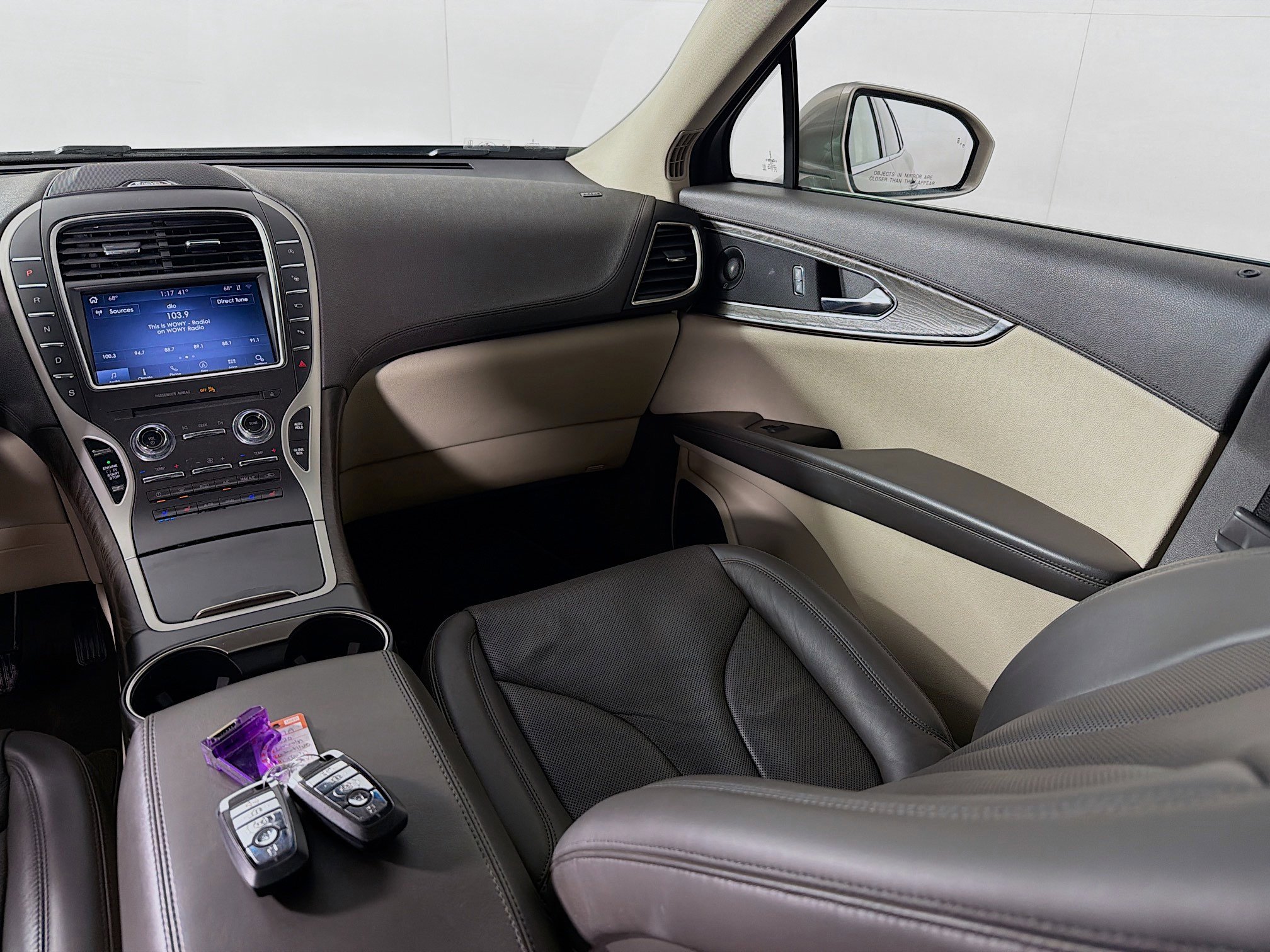 Used 2020 Lincoln Nautilus Reserve w/ Equipment Group 201A image 24