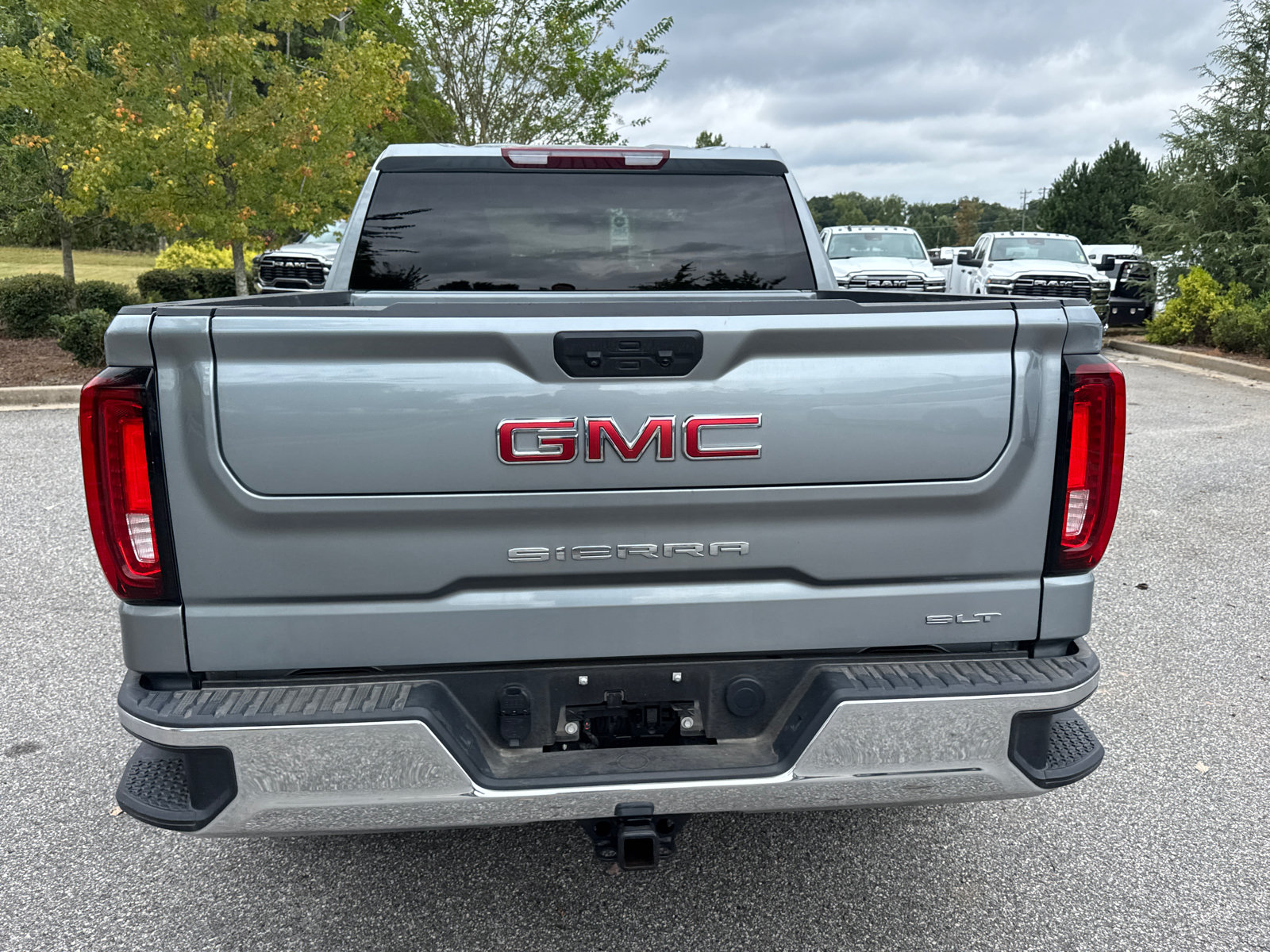 Used 2025 GMC Sierra 1500 SLT AWD/4WD image 9