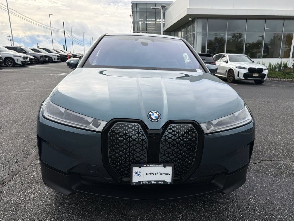 Used 2024 BMW iX xDrive50 AWD/4WD image 14