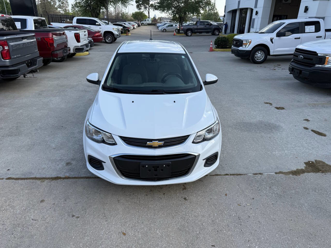 Used 2020 Chevrolet Sonic LT FWD image 38