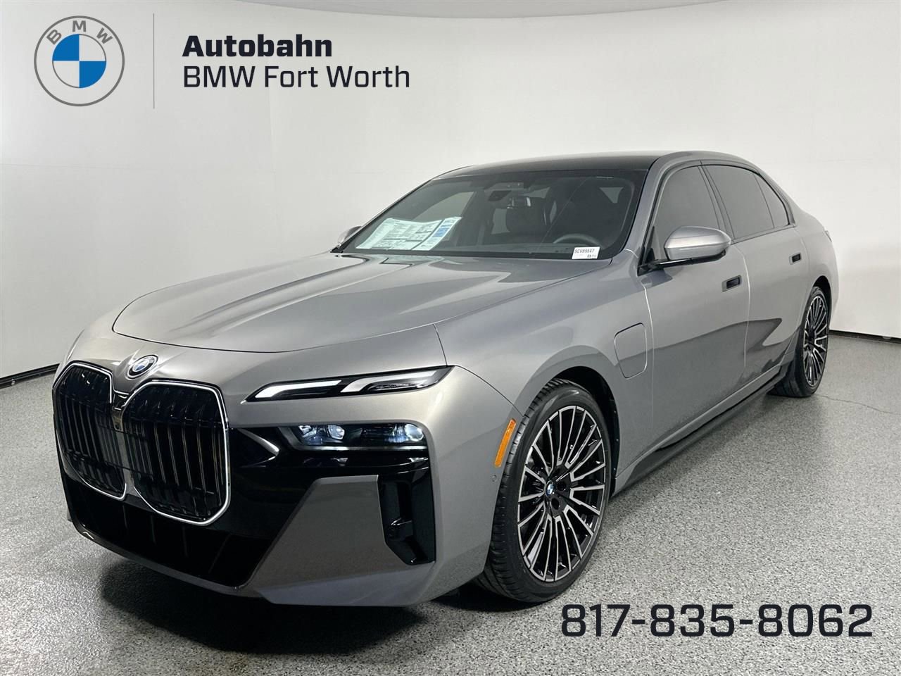 New 2025 BMW 750e xDrive