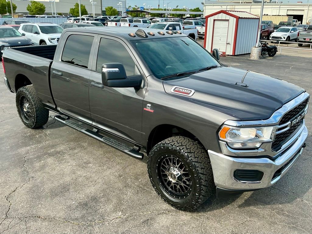 Used 2024 RAM 2500 Tradesman w/ Chrome Appearance Group AWD/4WD image 4