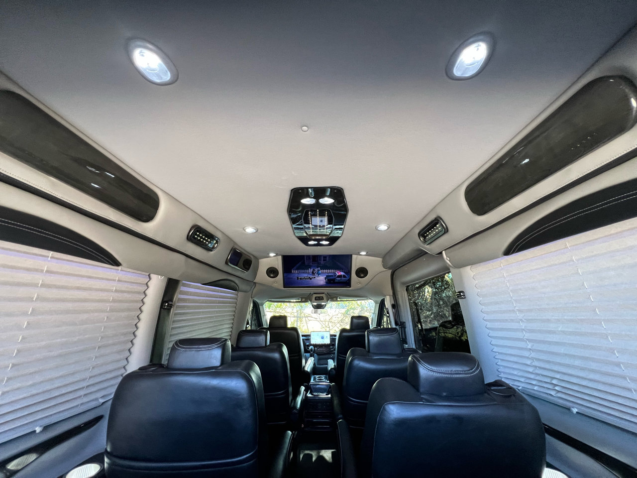 Used 2022 Ford Transit 250 Medium Roof AWD image 56