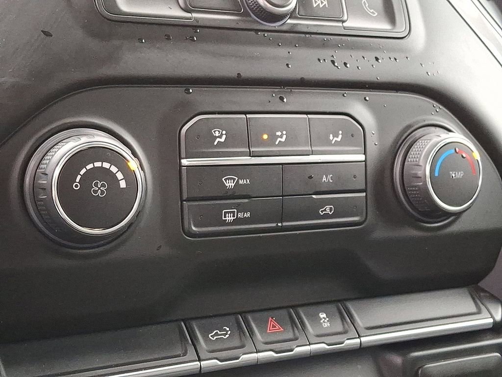 Used 2020 Chevrolet Silverado 1500 Custom w/ Custom Value Package image 17