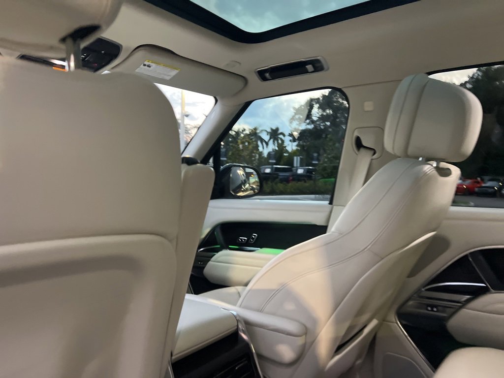Used 2023 Land Rover Range Rover SE image 65