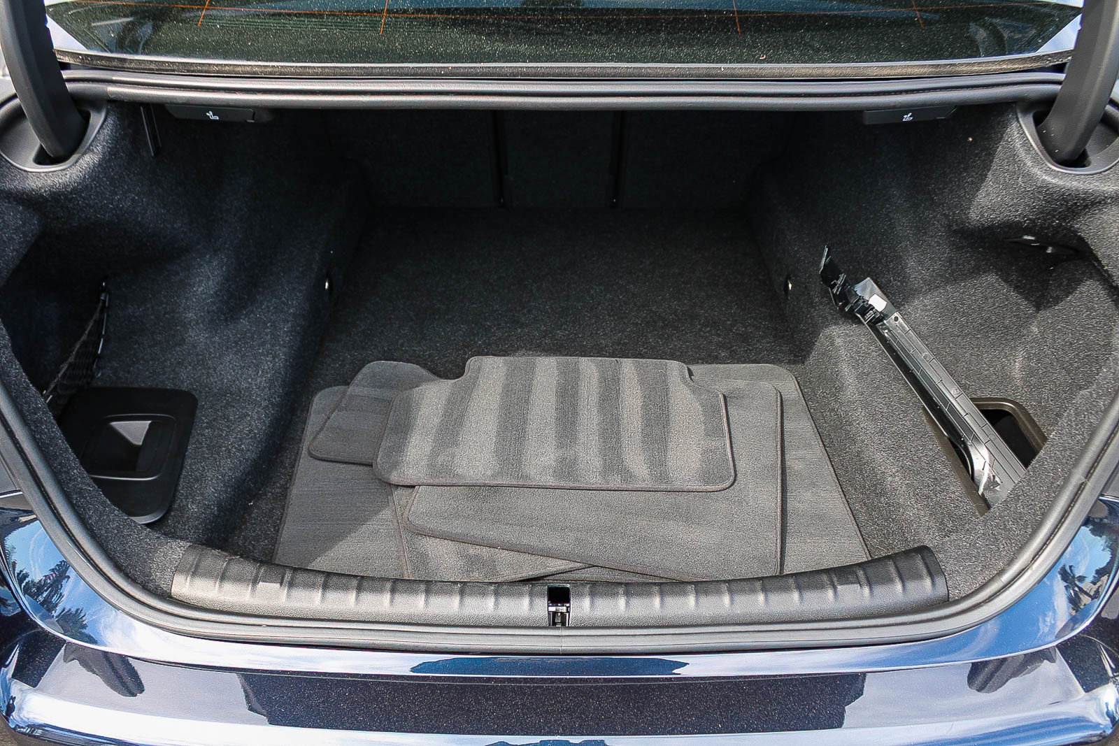 Used 2022 BMW M550i xDrive image 26