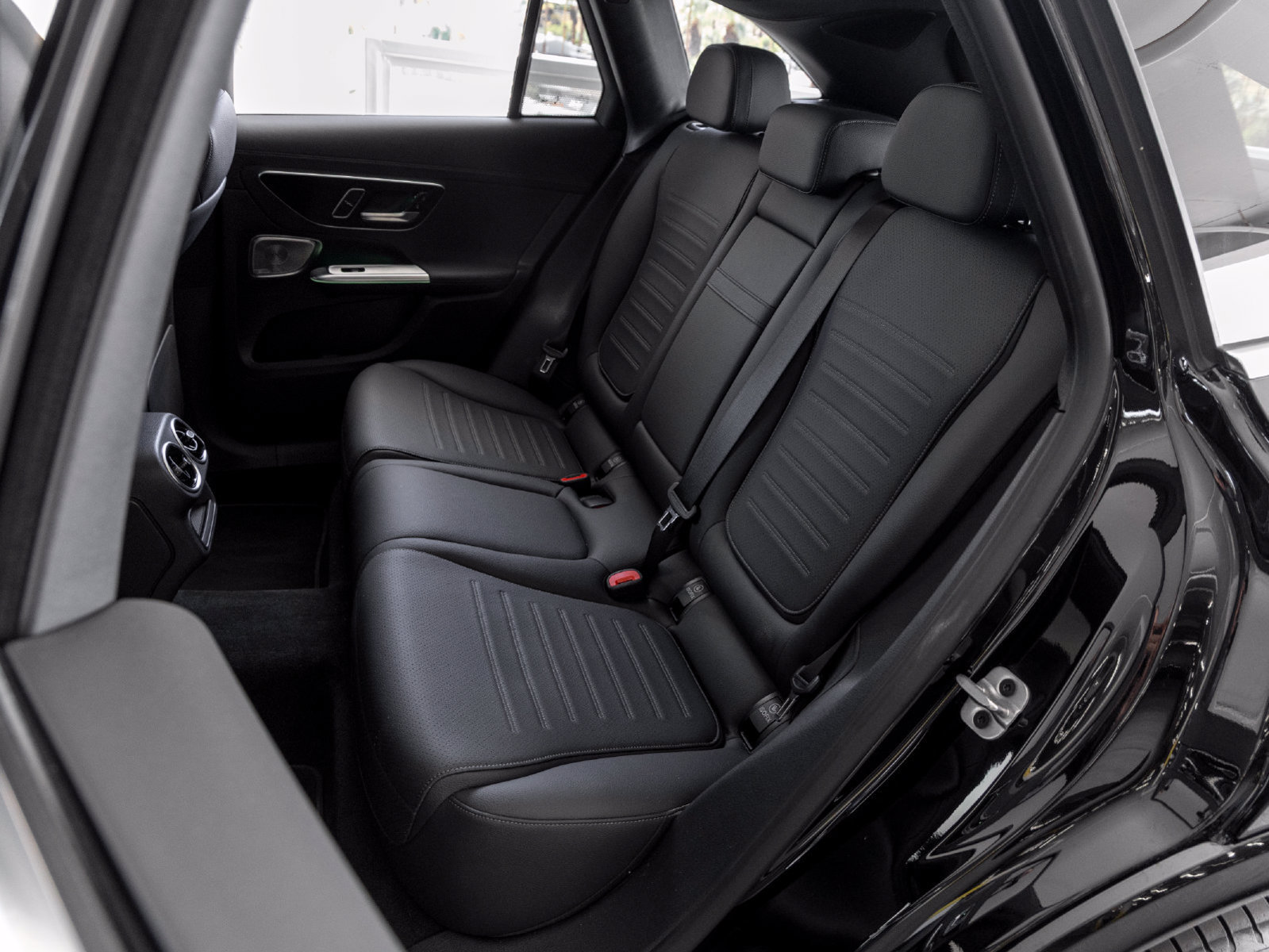 Used 2026 Mercedes-Benz GLC 300 image 20