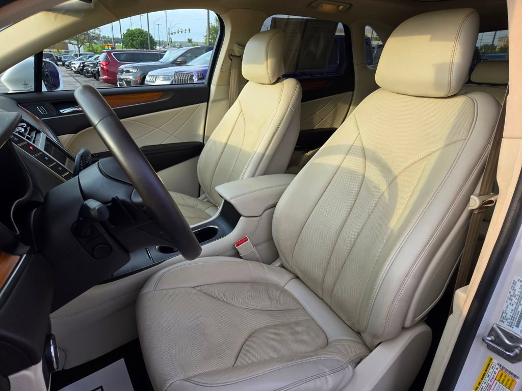 Used 2016 Lincoln MKC Reserve w/ Lincoln MKC Climate Package FWD image 16