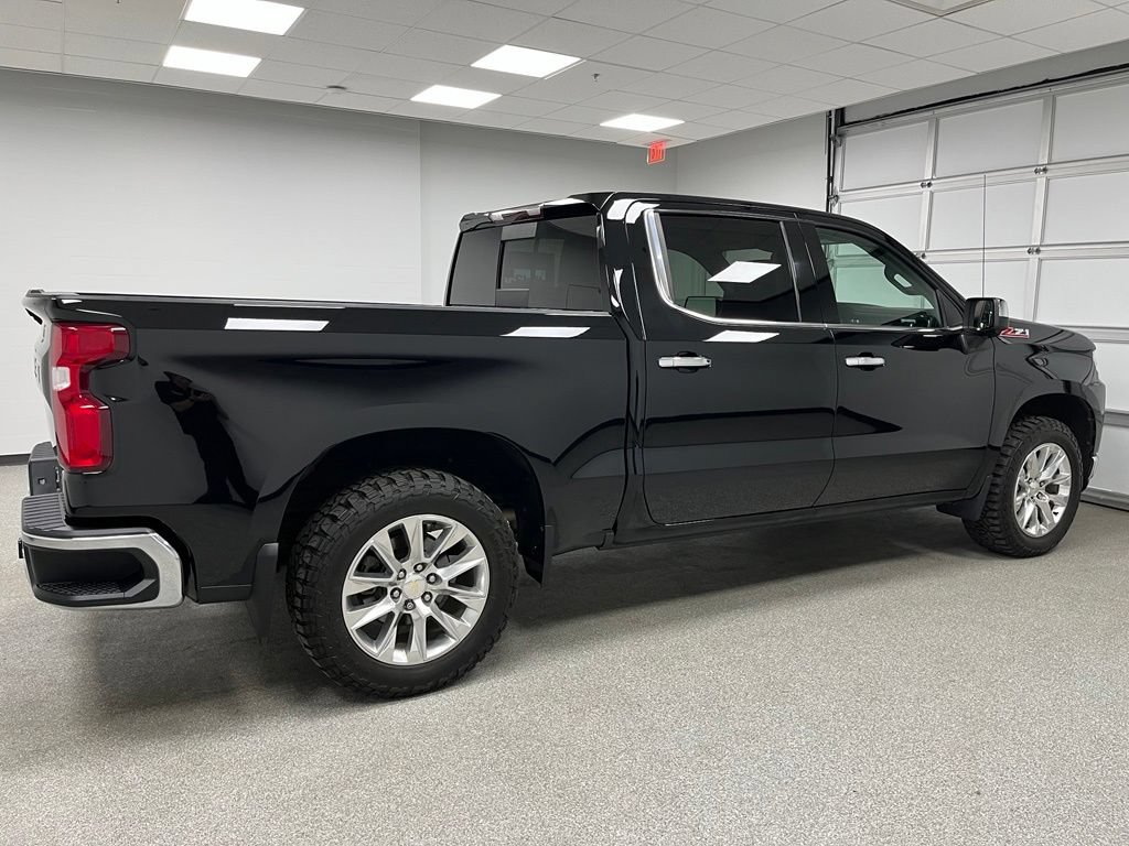 Used 2021 Chevrolet Silverado 1500 LTZ AWD/4WD image 11