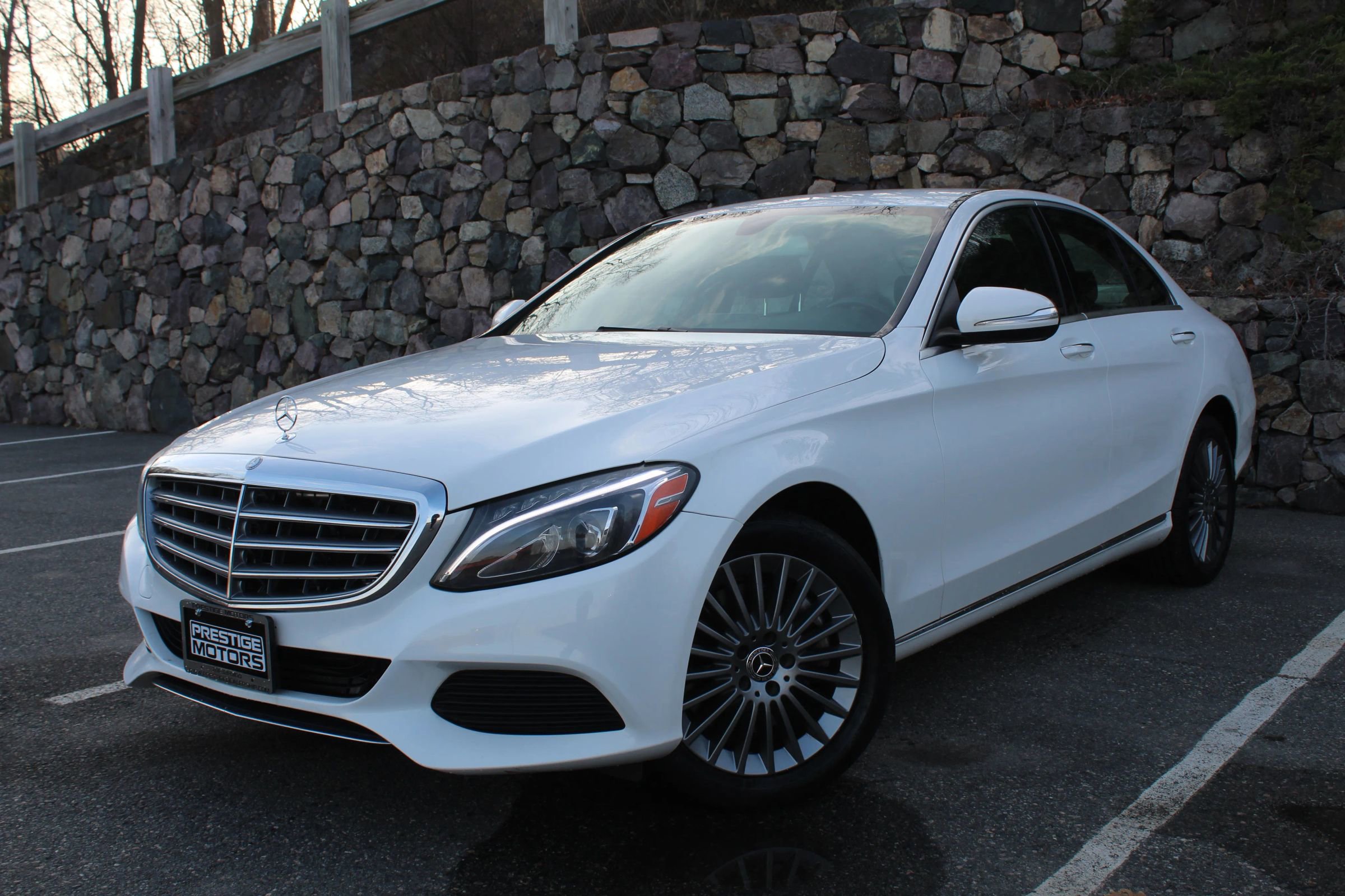 Used 2015 Mercedes-Benz C 300 4MATIC Sedan image 2