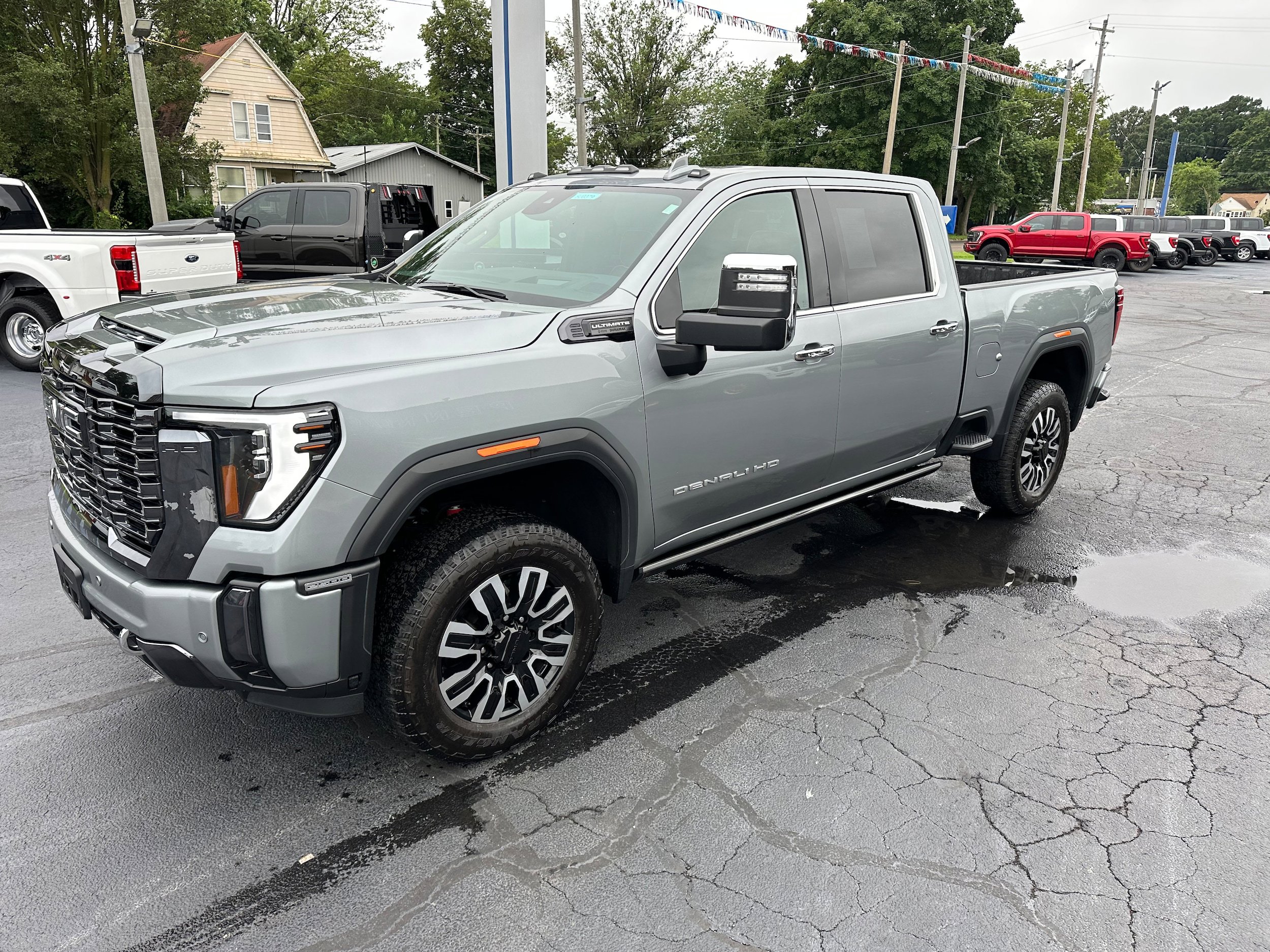 Used 2024 GMC Sierra 2500 Denali Ultimate image 16