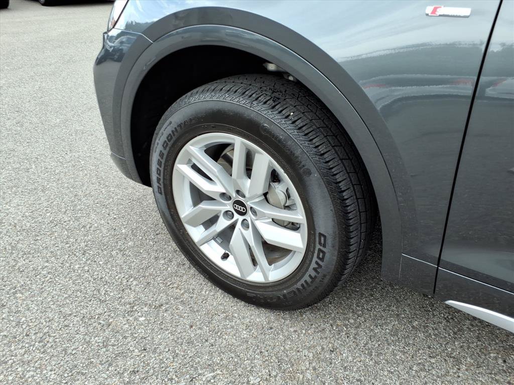 Used 2023 Audi Q5 2.0T Premium AWD/4WD image 9